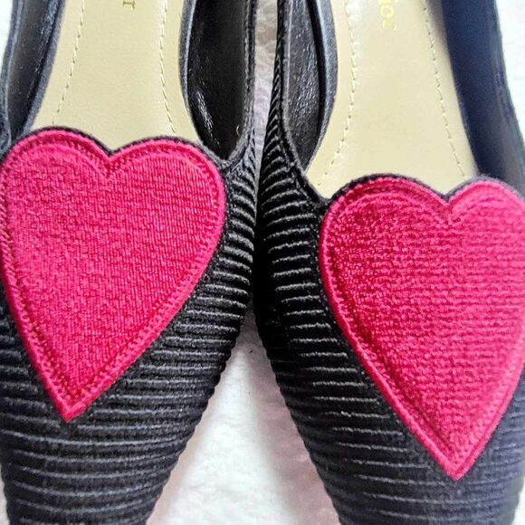 CHRISTIAN DIOR Size 39D Suede pump black heart accent - Picture 7 of 9